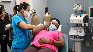 01:25: Dr. Pimple Popper (S3 E16) (S3) | TLC | 11/11 2025