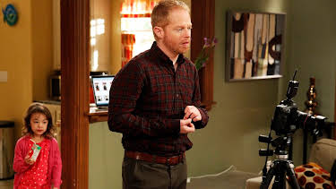 4:30 PM: Modern Family | E4 | 8/3 2026