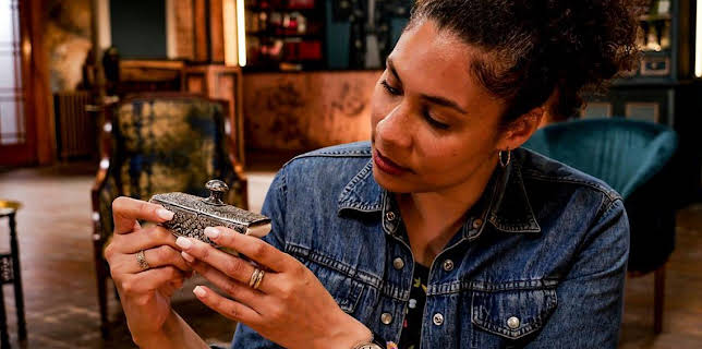 3:45 PM: The Bidding Room (S7) | BBC One | 12/15 2025