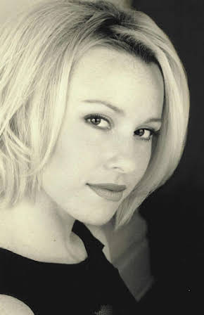 Rachael Robbins as Leslie Van Houten