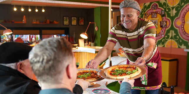 7:00 PM: Hollyoaks | E4 | 1/21 2026