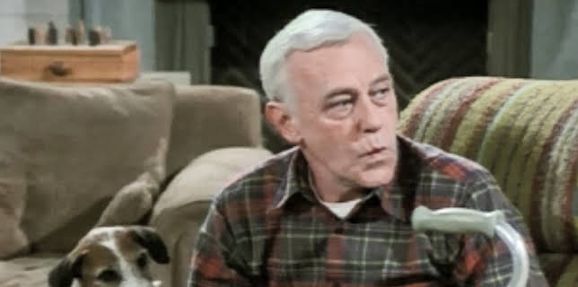 10:05 AM: Frasier | Channel 4 | 12/6 2025