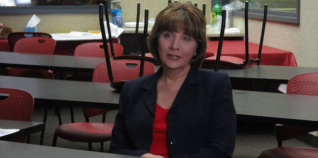 21:00: Twisted Sisters (S1 E3) (S1) | Investigation Discovery | 2/3 2026