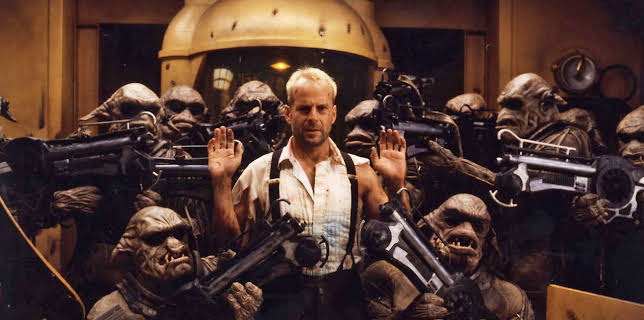 Det femte element (1997)