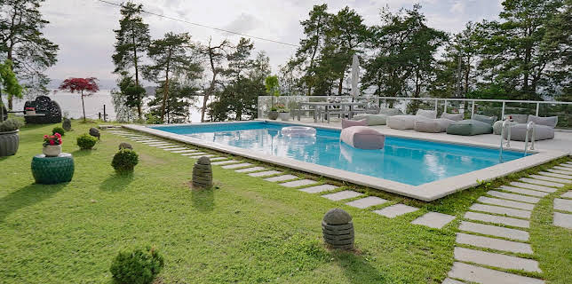 09:35: Hvem bor her?: Saint-Tropez midt i Oslo | NRK 2 | 11/8 2025