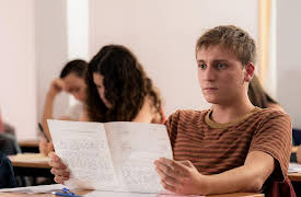 Blame it on Rousseau: Theo and Happiness