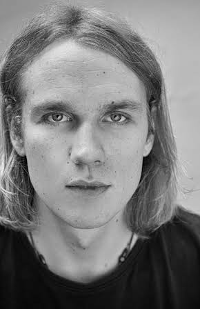 Joe Blakemore as 