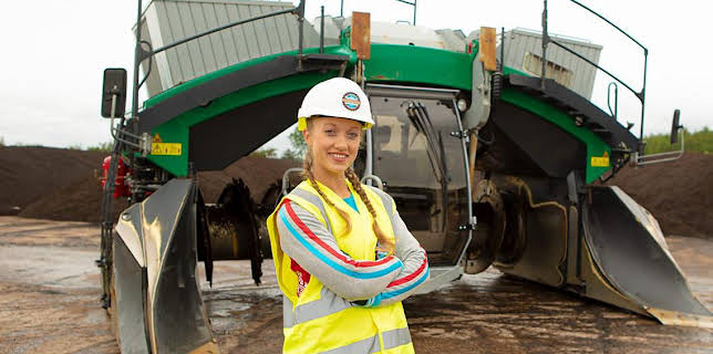 12:45 PM: Grace's Amazing Machines (S2) | Cbeebies | 11/12 2025