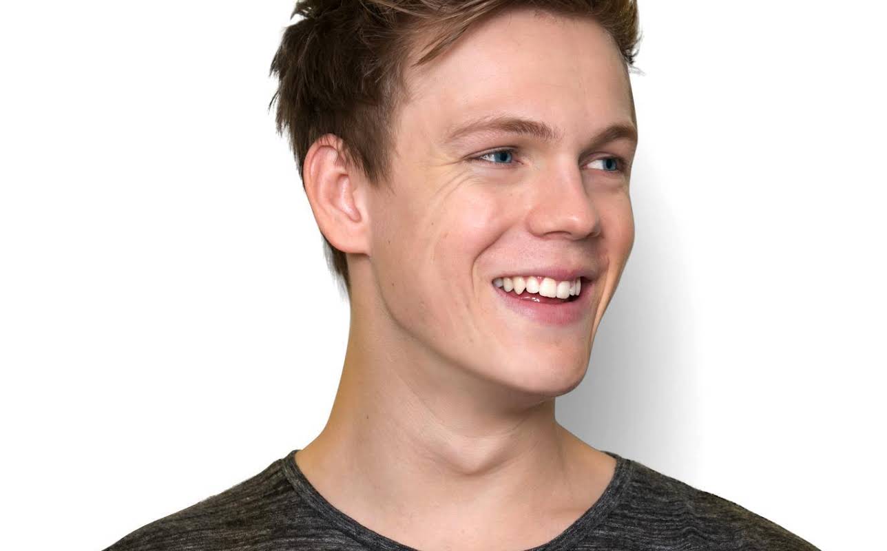 Caspar Lee