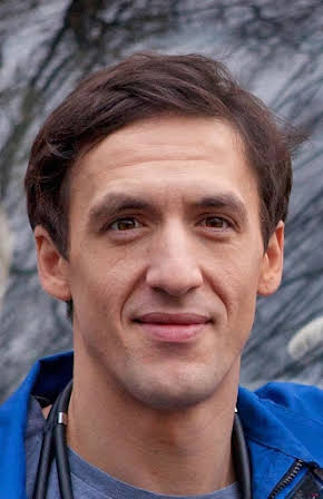 Artur Smolyaninov as 