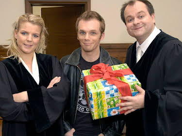 03:45: Die dreisten Drei - Die Comedy-WG | Sat1 | 4/25 2026