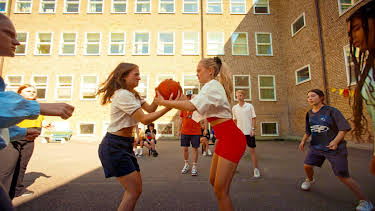 19:05: Dobbelt opp: Error | NRK Super | 4/14 2026