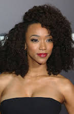 Sonequa Martin-Green como 