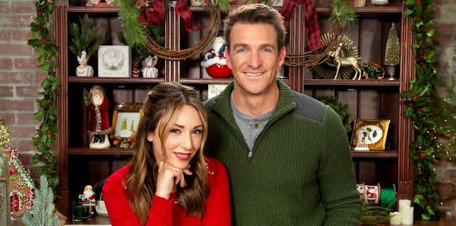 1:30 PM: A Crafty Christmas Romance | Channel 5 | 11/6 2025