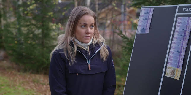 13:30: Luksusfellen (S23 E3) (S23) | TV3 | 2/21 2026