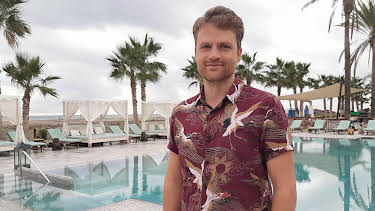 11:00 AM: A Place in the Sun | More 4 | 8/30 2026