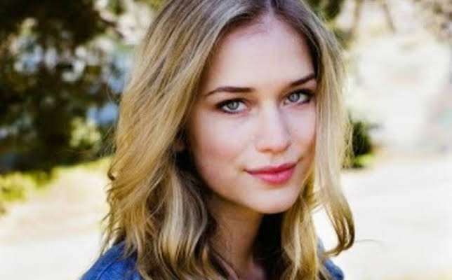 Elizabeth Lail