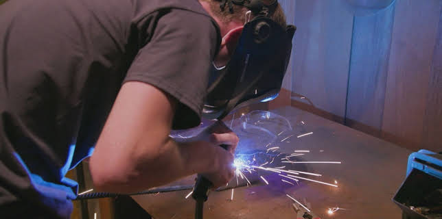 18:00: Wettkampf der Waffenschmiede | Kabel Eins Doku | 12/17 2025