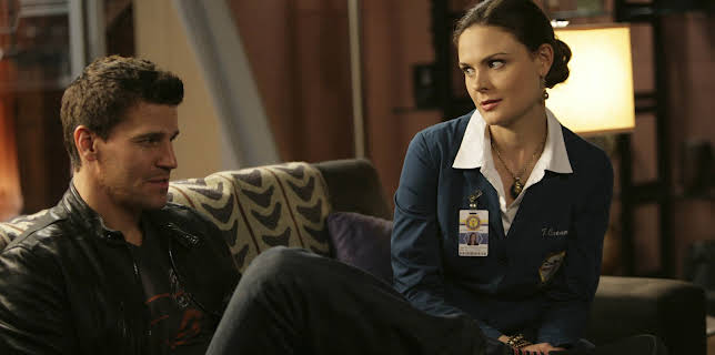 12:10: Bones (S5 E12) (S5) | Viasat Series | 11/21 2025