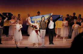 The Whole Story With Anderson Cooper, Season 1: Ukraine: Dancing In Defiance