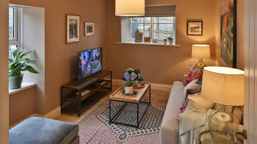 12:00 PM: DIY SOS (S32 E5) (S32) | W | 3/9 2026