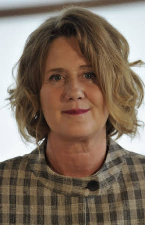 Verónica Llinás as 