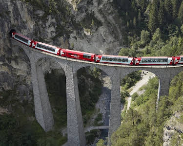 15:30: Traumhafte Bahnstrecken der Schweiz: Im "Glacier Express" von Zermatt nach St. Moritz | 3SAT | 5/1 2026