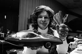 The Lady and the Dale, Season 1: Soldier of Fortune