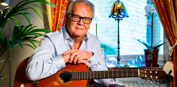 Lasse Berghagen inlagd på sjukhus igen - ont i bröstet