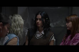 Ella camina sola season-1: Ella camina sola - Un cuento