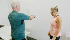 Bargain-Loving Brits in the Sun (S9 E28)