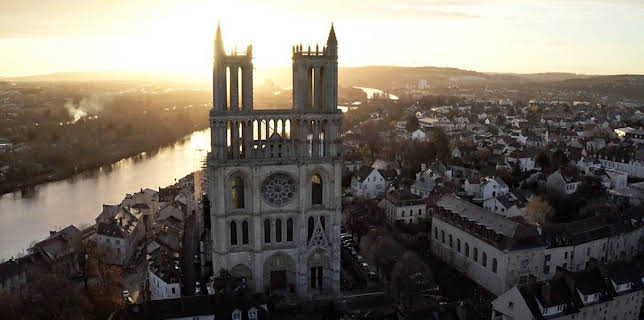 11:00 PM: Ath-thogail Notre-Dame/Rebuilding Notre-Dame | BBC Alba | 11/16 2025