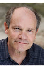 Ethan Phillips como 