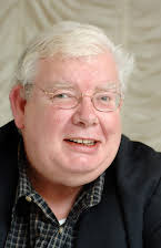 Richard Griffiths como 