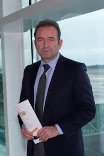 03:10: Afers exteriors: Anglaterra moderna | Canal 33 | 1/18 2026