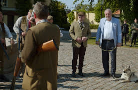 Lars: 5. Old Boys Network