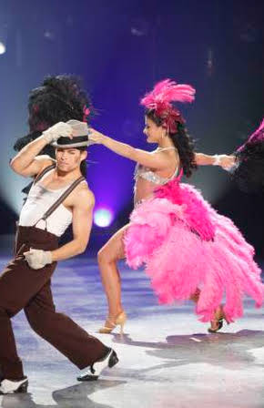 Courtney Platt as Lisa 
  
  
  (as Courtney Galiano)