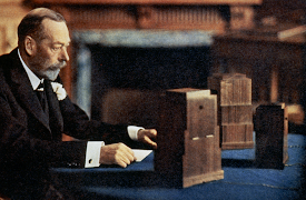 King George and Queen Mary: The Royals Who Rescued the Monarchy: King George