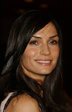 Famke Janssen como 