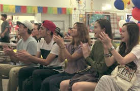 Terrace House: Aloha State: More Than a Hug