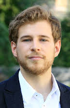 Álvaro Cervantes som 