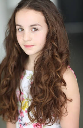 Hannah Rochelle Burr as The Daughter