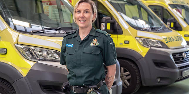 2:20 AM: 999: On the Front Line | More 4 | 12/27 2025