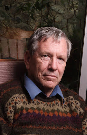 Amos Oz as 