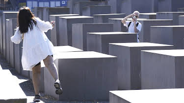 06:30: Die Deutschen und der Holocaust Schluss mit Schlussstrich? | ZDFinfo | 3/31 2026