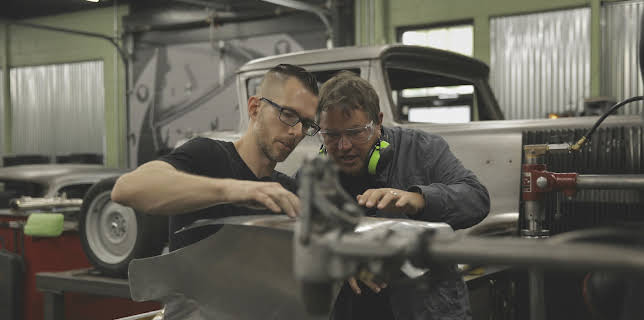 00:30: Mike Brewer's World Of Cars (S1 E4) (S1) | Discovery Channel | 12/20 2025