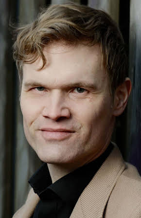 Robert Cibis as Director