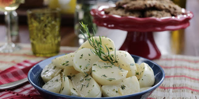 18:25: Valerie's Home Cooking (S8 E1) (S8) | TLC | 11/18 2025