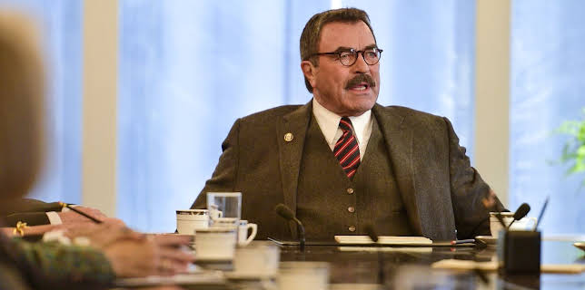 11:15 AM: Blue Bloods (S5 E20) (S5) | 5 USA | 1/11 2026
