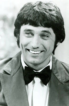 Joe Namath as 